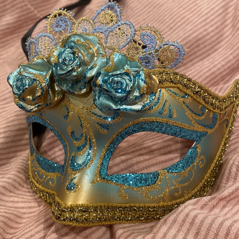 Beautiful “maschera del galone” Venetian mask signed and stamped